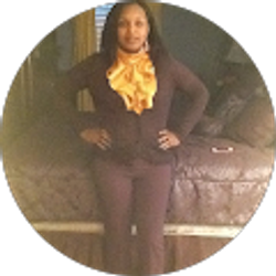 Profile photo of Danielle Emerson