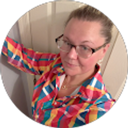 Profile photo of Bonnie Teresa