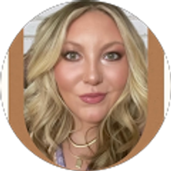 Profile photo of Mackenzie Van Eck