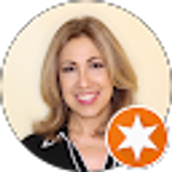 Profile photo of Kelly Lennon