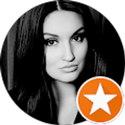 Profile photo of Angie Perry