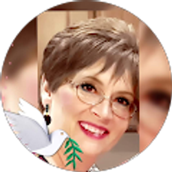 Profile photo of Julie Kahles