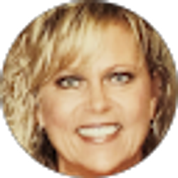 Profile photo of stephanie lang