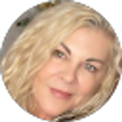 Profile photo of Lisa Fallon