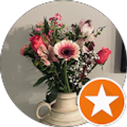 Profile photo of Elle