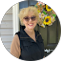 Profile photo of Noelle Sumsion