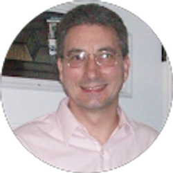 Profile photo of Bobby Kearns
