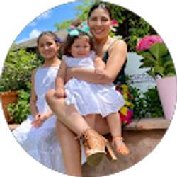 Profile photo of Iris Espinoza