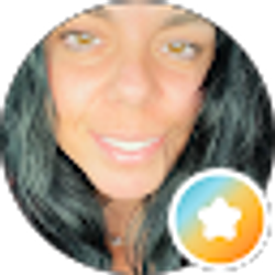 Profile photo of Shanti Delorenzo