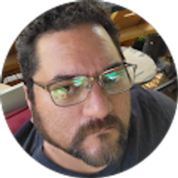 Profile photo of Manny Vasquez