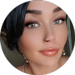 Profile photo of Alycia Caparelli