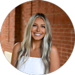 Profile photo of Sydney Fox