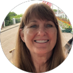 Profile photo of Mimi Eggers