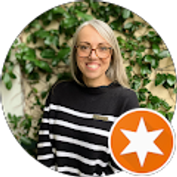 Profile photo of Samantha Ellyn