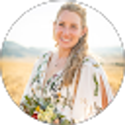 Profile photo of Hannah Devore