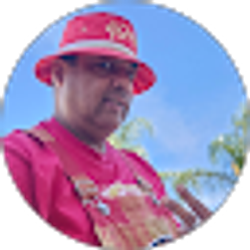 Profile photo of Ruben Holmes