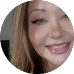 Profile photo of Lisa Kolodgy