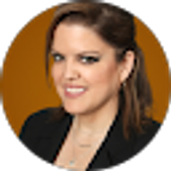 Profile photo of Leanne Dunn