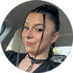 Profile photo of Makenzie Compton