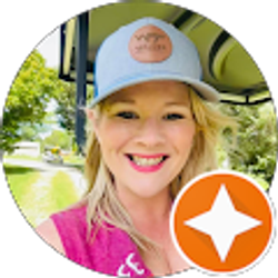 Profile photo of Hillary Davis