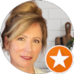 Profile photo of Isabelle J. Richard