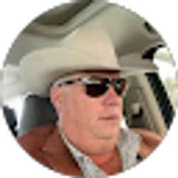 Profile photo of Bradley Lenz