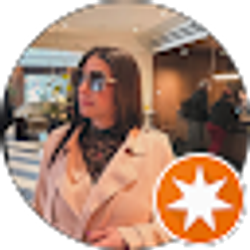 Profile photo of Lauren Barone