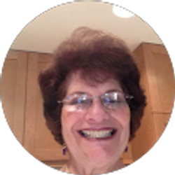 Profile photo of Shelly Auslander