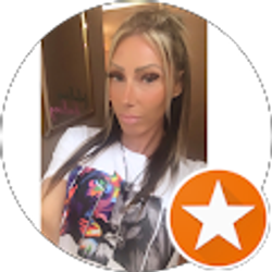 Profile photo of Danielle Lowe