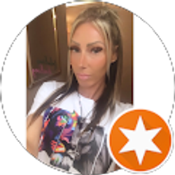 Profile photo of Danielle Lowe