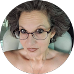 Profile photo of Leanne Giles