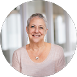 Profile photo of Rebecca Cesarz