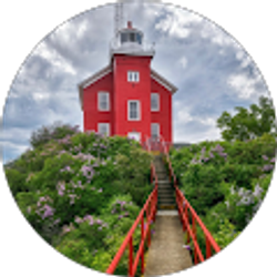 Profile photo of Lori Yared