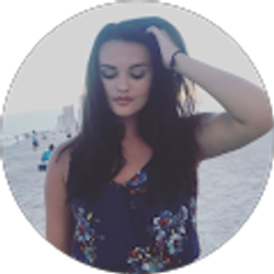 Profile photo of Chloe Campbell