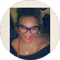 Profile photo of Lori Mahoney