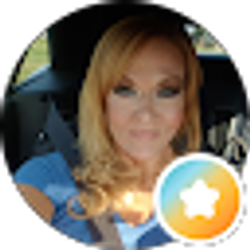 Profile photo of Jenni Hall