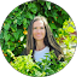 Profile photo of Kelly Hayes