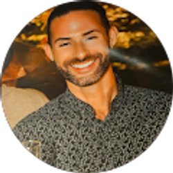 Profile photo of Vincent