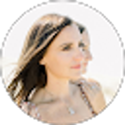 Profile photo of Jennifer Costa