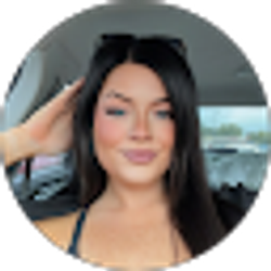 Profile photo of Emily LeFebre