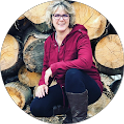 Profile photo of Lori Hall