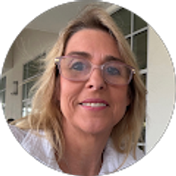 Profile photo of stephanie cesarec