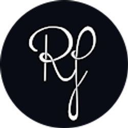 Profile photo of Robyn Fitzgerald
