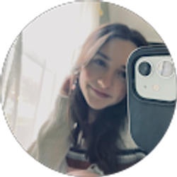 Profile photo of Hannah Lang