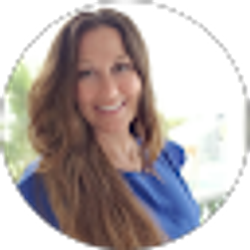 Profile photo of Amie Bouras