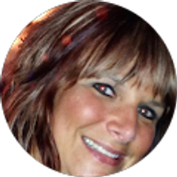 Profile photo of Tracy Neumeister