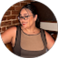 Profile photo of Ashley Colon