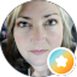 Profile photo of Suzanne Neises