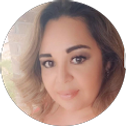 Profile photo of Roberta Estrada