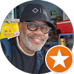 Profile photo of Robin Roberts